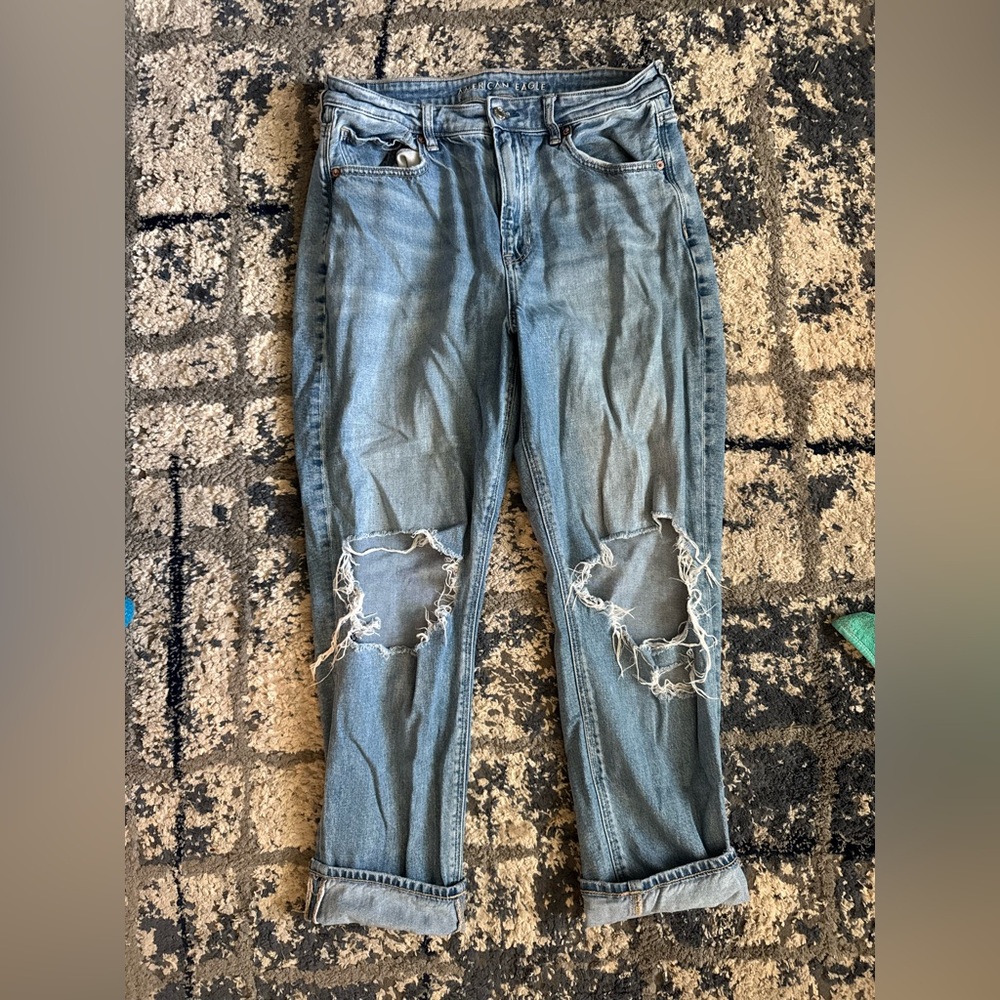 American Eagle Outfitters Light Blue Distressed Boyfriend Jeans